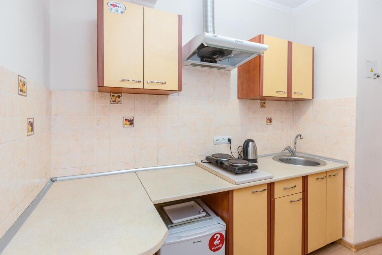Квартира Студія Біля Оперного Театру По Вулиці Гонти 4-3А Lviv Exterior foto