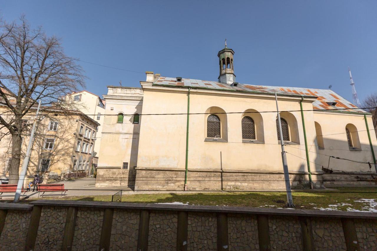 Квартира Студія Біля Оперного Театру По Вулиці Гонти 4-3А Lviv Exterior foto